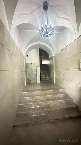 Продаётся 11-комн. вторичка 400 м², м. Сахил, photo 24 from 27