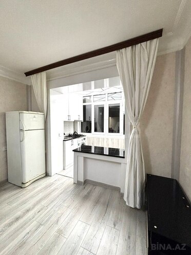 Продаётся 1-комн. вторичка 45 м², м. Ази Асланов, photo 1 from 10
