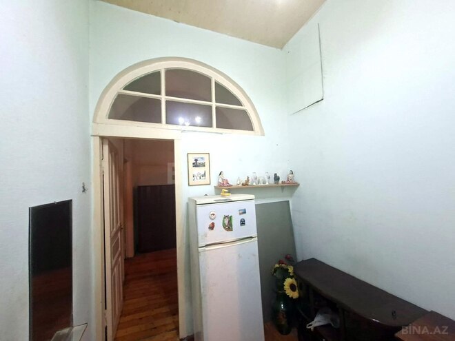 Satılır 2 otaqlı köhnə tikili 70 m², Sahil m., photo 9 from 12