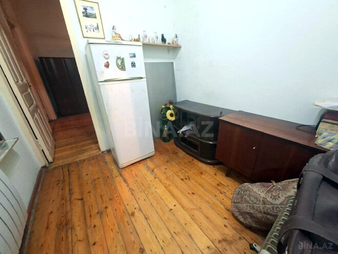 Satılır 2 otaqlı köhnə tikili 70 m², Sahil m., photo 7 from 12