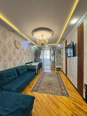 Satılır 2 otaqlı köhnə tikili 55 m², Bakıxanov q., photo 1 from 16