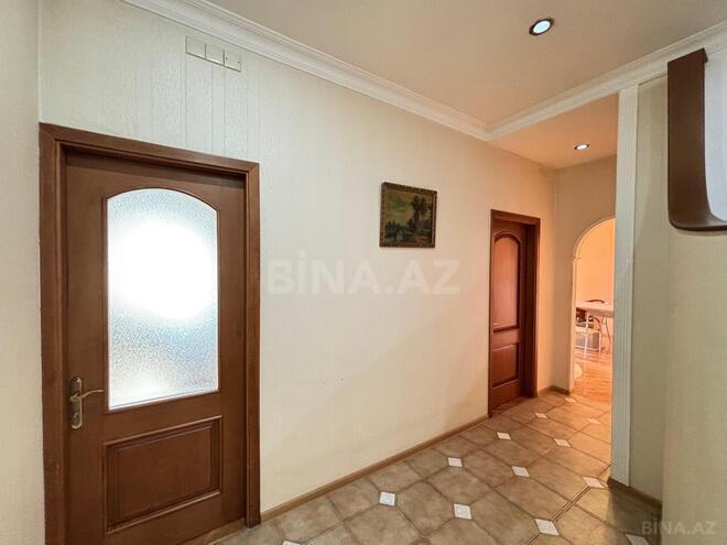 Сдаётся 3-комн. новостройка 130 м², м. Низами, photo 8 from 21