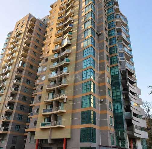 Satılır 4 otaqlı yeni tikili 205 m², 28 May m., photo 1 from 18