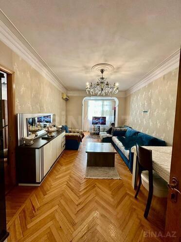 Satılır 3 otaqlı köhnə tikili 75 m², Qara Qarayev m., photo 3 from 14