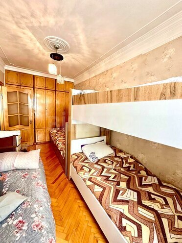 Satılır 3 otaqlı köhnə tikili 75 m², Qara Qarayev m., photo 13 from 27