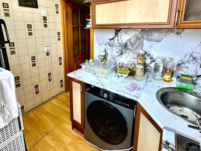 Satılır 3 otaqlı köhnə tikili 75 m², Qara Qarayev m., photo 22 from 27