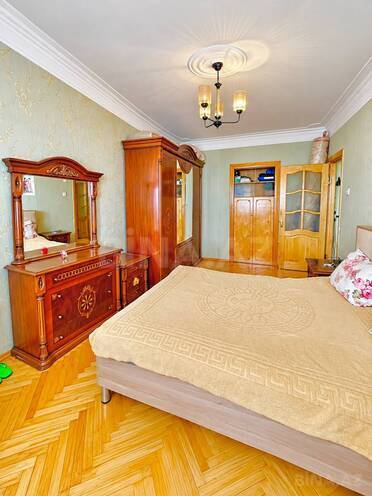 Satılır 3 otaqlı köhnə tikili 75 m², Qara Qarayev m., photo 16 from 19