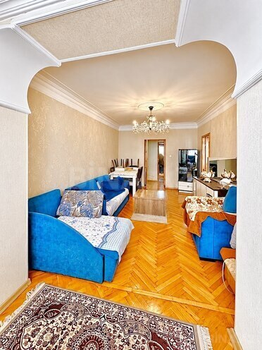 Satılır 3 otaqlı köhnə tikili 78 m², Qara Qarayev m., photo 3 from 19