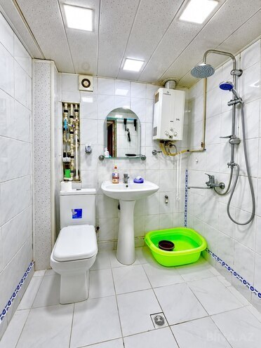Satılır 3 otaqlı köhnə tikili 78 m², Qara Qarayev m., photo 15 from 19