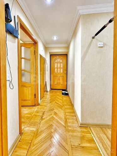 Satılır 3 otaqlı köhnə tikili 78 m², Qara Qarayev m., photo 4 from 19