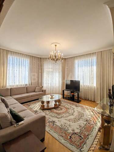 Сдается 4-комн. новостройка 200 м², м. 28 мая, photo 1 from 32