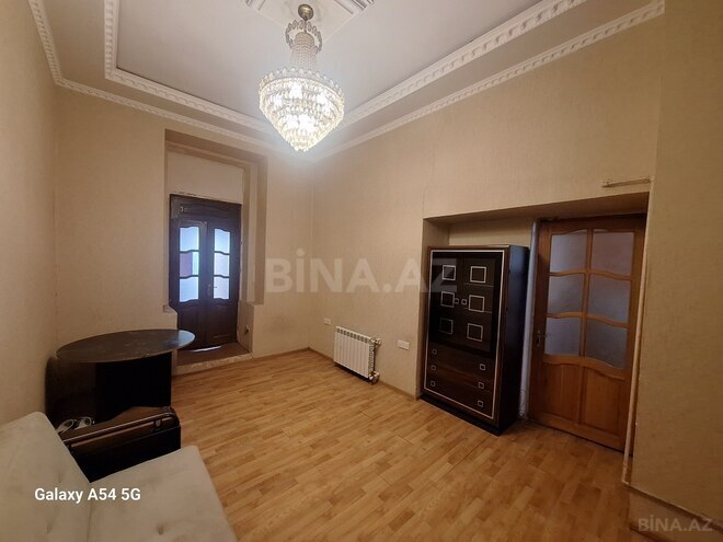 Satılır 3 otaqlı köhnə tikili 90 m², Yasamal q., photo 7 from 32