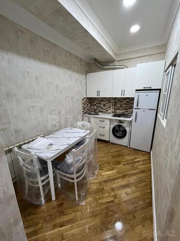Сдается 2-комн. новостройка 65 м², м. Нефтчиляр, photo 6 from 12