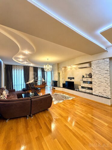 İcarəyə verilir 3 otaqlı yeni tikili 191 m², Sahil m., photo 3 from 16
