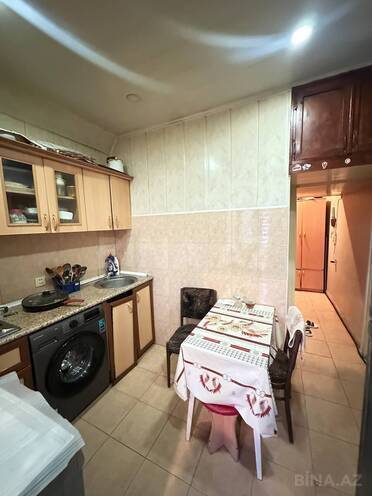 Продаётся 2-комн. вторичка 45 м², м. Иншаатчылар, photo 10 from 14