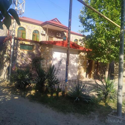Satılır 8 otaqlı həyət evi/bağ evi 290 m², Qaraçuxur q., photo 1 from 29