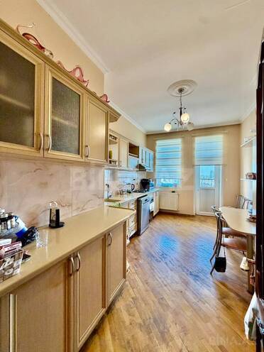 Satılır 3 otaqlı yeni tikili 174 m², Nərimanov r., photo 5 from 12