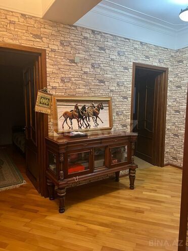 Сдаётся 3-комн. новостройка 120 м², м. Нефтчиляр, photo 9 from 13