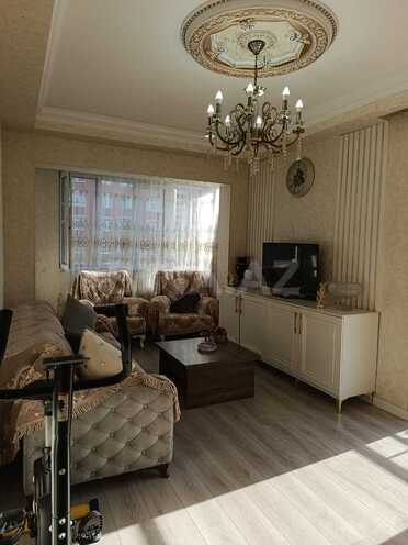 Продается 2-комн. вторичка 65 м², м. Азадлыг проспекти, photo 1 from 17
