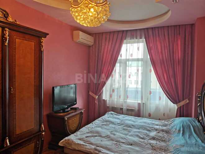 Сдаётся 3-комн. новостройка 140 м², м. Низами, photo 15 from 21