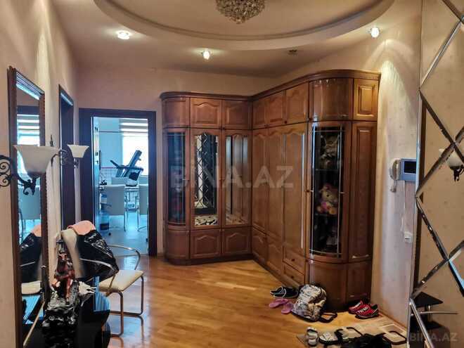 Сдаётся 3-комн. новостройка 140 м², м. Низами, photo 13 from 21