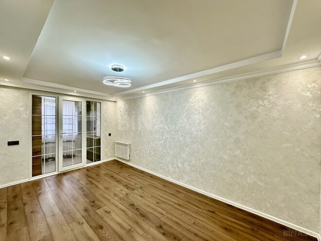 Продаётся 2-комн. вторичка 36 м², м. Кара Караев, photo 3 from 12