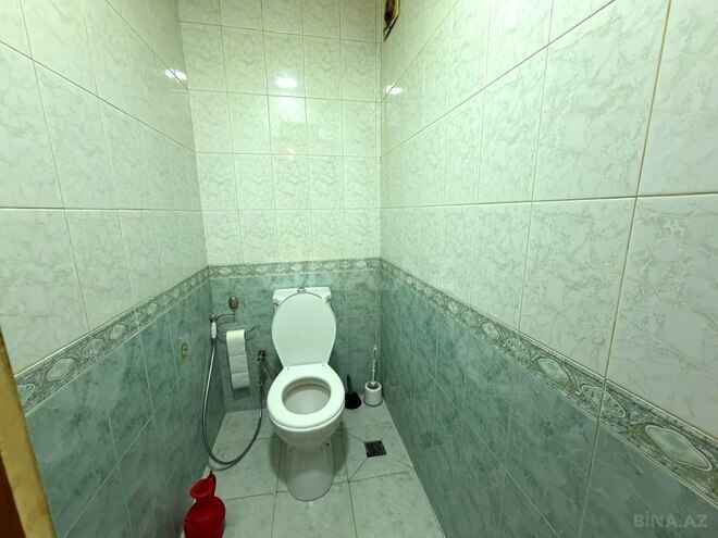 Продается 4-комн. вторичка 100 м², м. Кара Караев, photo 17 from 22