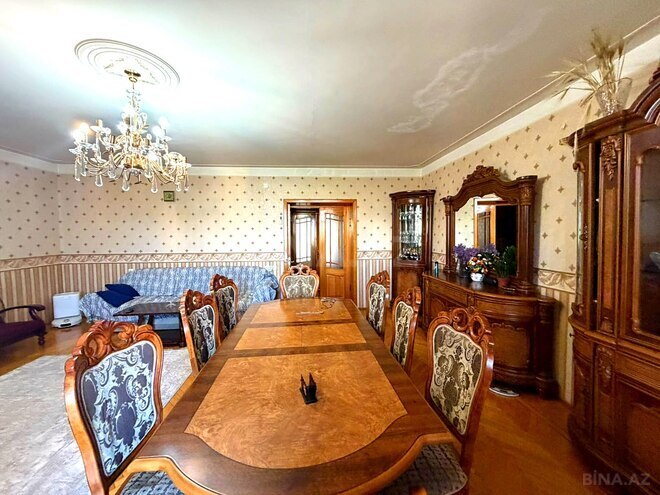 Продается 4-комн. вторичка 100 м², м. Кара Караев, photo 1 from 22
