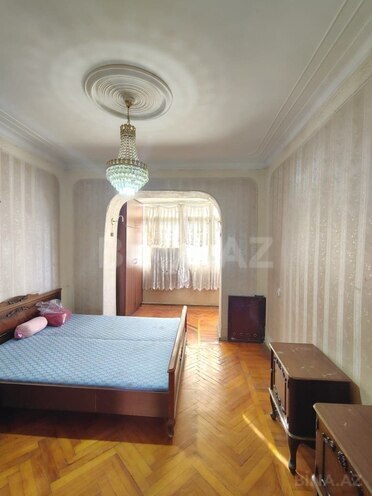 Satılır 4 otaqlı köhnə tikili 110 m², 28 May m., photo 6 from 14