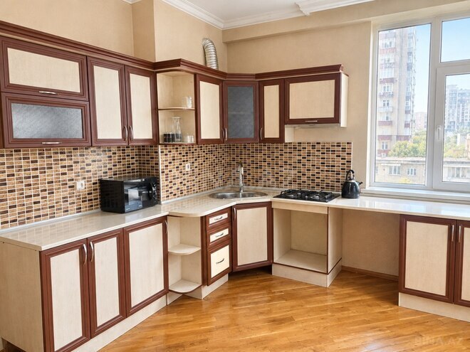 Satılır 4 otaqlı yeni tikili 135 m², İnşaatçılar m., photo 8 from 12