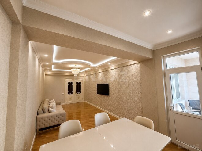 Продается 3-комн. новостройка 133 м², м. Ази Асланов, photo 1 from 23