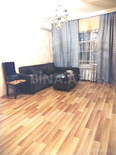 Satılır 2 otaqlı köhnə tikili 68 m², photo 1 from 16
