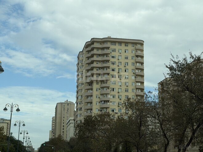 Продаётся  объект 500 м², м. Иншаатчылар, photo 1 from 8