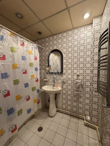 Продается 3-комн. вторичка 100 м², м. Низами, photo 14 from 16