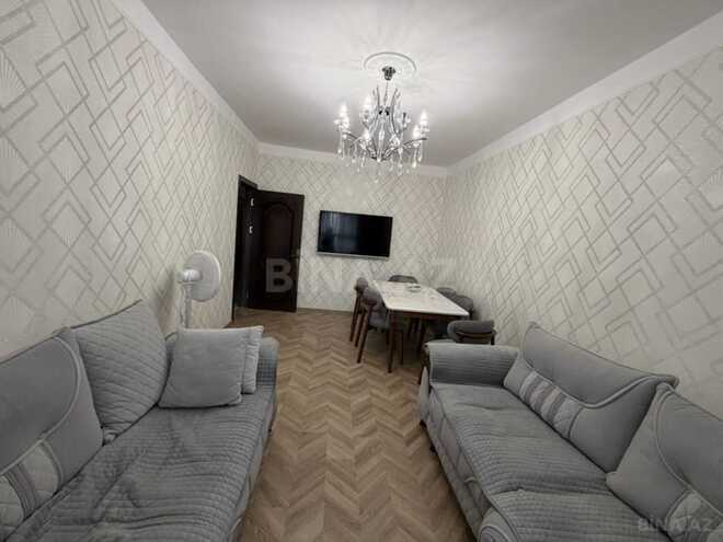 Satılır 4 otaqlı köhnə tikili 110 m², Neftçilər m., photo 1 from 13