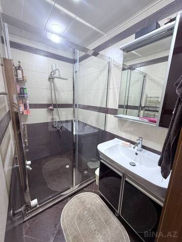 Продается 2-комн. вторичка 63 м², м. Ази Асланов, photo 12 from 17