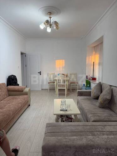 Satılır 2 otaqlı köhnə tikili 45 m², Neftçilər m., photo 1 from 8