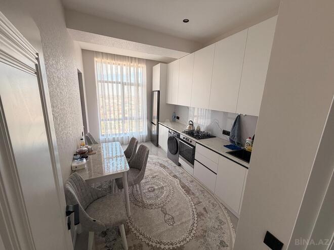 Сдается 2-комн. новостройка 78 м², м. Кара Караев, photo 1 from 9