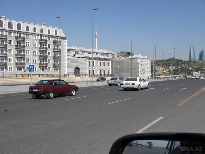 İcarəyə verilir 2 otaqlı köhnə tikili 70 m², Bayıl q., photo 13 from 15