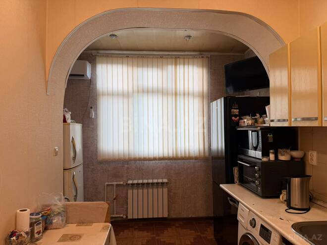 Satılır 2 otaqlı köhnə tikili 70 m², İnşaatçılar m., photo 9 from 19