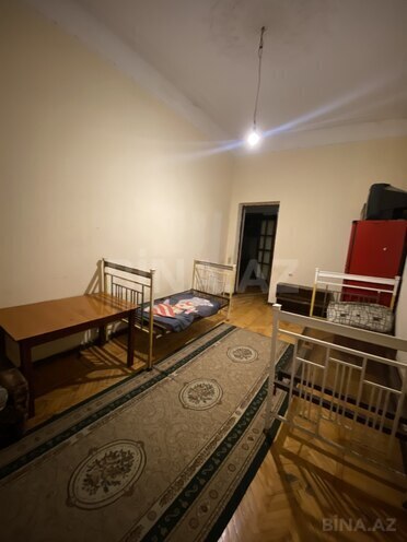 Сдаётся 2-комн. вторичка 60 м², м. Ичеришехер, photo 1 from 8