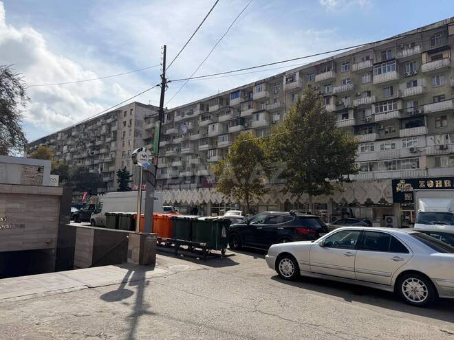 Продается 3-комн. вторичка 75 м², м. Халглар Достлугу, photo 1 from 13