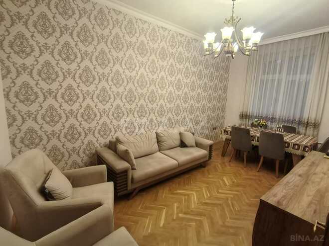 Продается 2-комн. вторичка 65 м², м. Элмляр Академиясы, photo 1 from 21