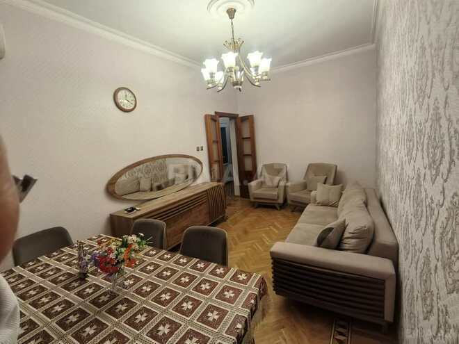 Продается 2-комн. вторичка 65 м², м. Элмляр Академиясы, photo 5 from 21