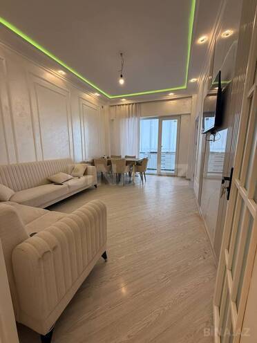 Сдается 3-комн. новостройка 75 м², Бинагадинский р., photo 3 from 10