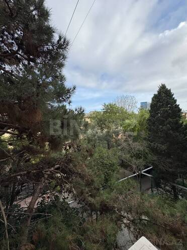 Продается 3-комн. вторичка 85 м², Ясамальский р., photo 15 from 22