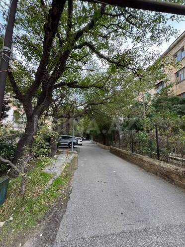 Продается 3-комн. вторичка 85 м², Ясамальский р., photo 3 from 22