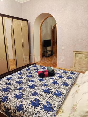 Satılır 2 otaqlı köhnə tikili 58 m², 28 May m., photo 13 from 27