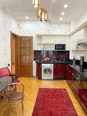 İcarəyə verilir 4 otaqlı yeni tikili 200 m², 28 May m., photo 8 from 13