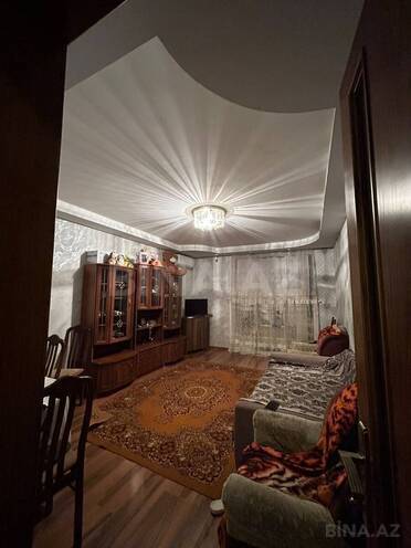 Сдаётся 2-комн. вторичка 60 м², м. Кара Караев, photo 1 from 8